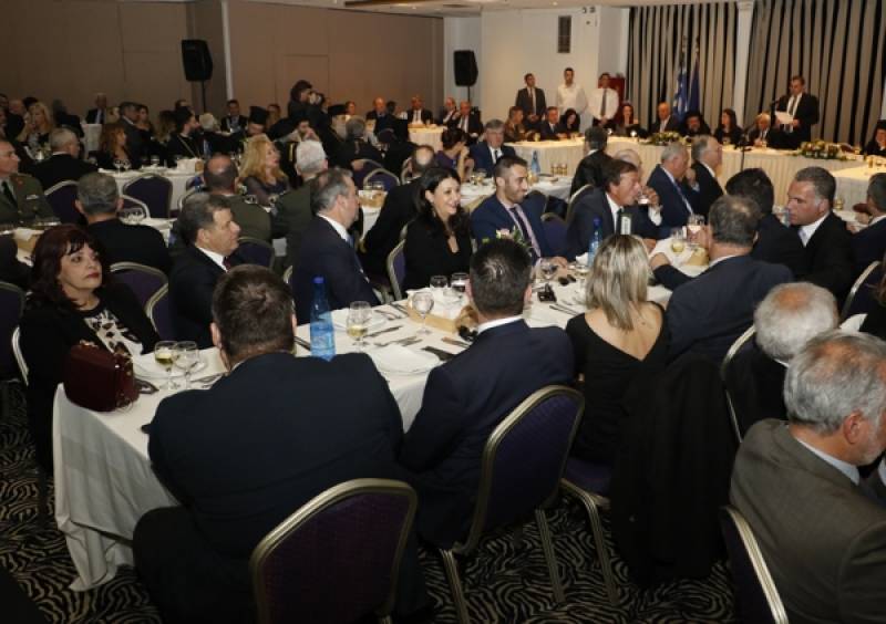 Δημοσιογράφοι στην... "εξορία"