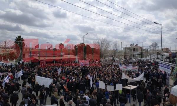 Δυναμικό συλλαλητήριο για την κατασκευή του δρόμου Πάτρα - Πύργος - Καλό Νερό - Τσακώνα (βίντεο)