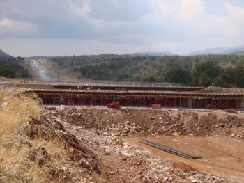 Ερευνα για παρανομίες σε οδικά έργα στη Λακωνία - Να μπει εισαγγελέας και στο Παραδείσια - Τσακώνα