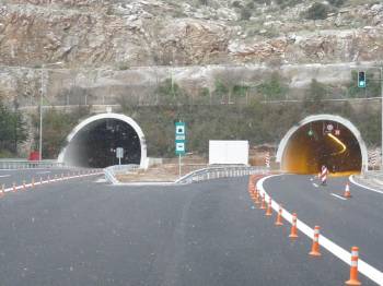 Κυκλοφοριακές ρυθμίσεις στη σήραγγα Αρτεμισίου