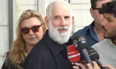 «Θα τα πούμε όλα...»: Η πρώτη δήλωση του Πέτρου Φιλιππίδη έξω από το Εφετείο (Βίντεο)
