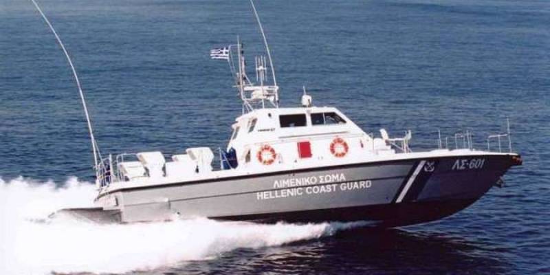 Ακυβέρνητο ιστιοφόρο ανοιχτά της Πύλου