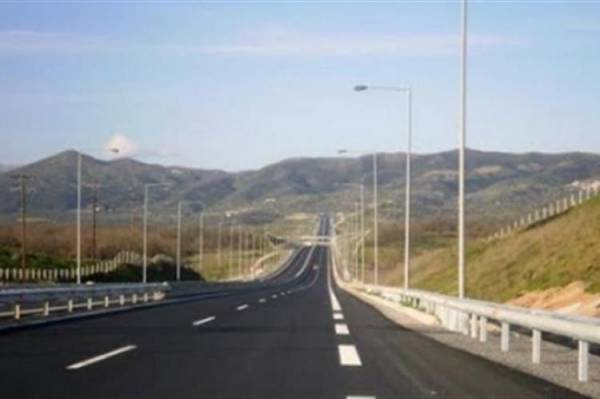 "Καπέλο" 559 εκατομμύρια ευρώ στο Κόρινθος - Τρίπολη - Καλαμάτα, σύμφωνα με τον Ν. Χουντή