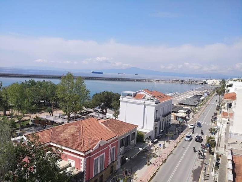 Εμπορικό κέντρο στην παραλιακή ζώνη Καλαμάτας