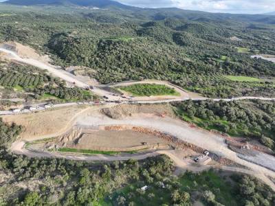 Σιωπηλή αποδοχή μιας νέας χρεοκοπίας