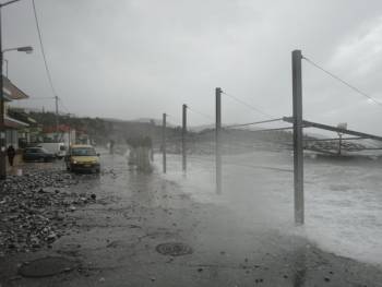 Έρχονται καταιγίδες και πτώση της θερμοκρασίας