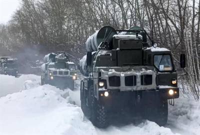 Ουκρανία: Ρωσικά στρατεύματα που είχαν αναπτυχθεί στα σύνορα επιστρέφουν στους στρατώνες (Βίντεο)