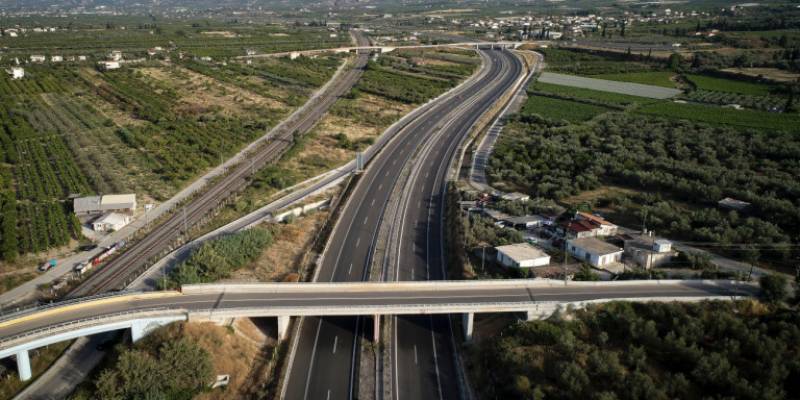 Καραγιάννης - γ.γ. Υποδομών: "Το 2023 θα ολοκληρωθεί το Πάτρα - Πύργος, τον Ιούλιο οι νέοι σταθμοί του Μετρό"