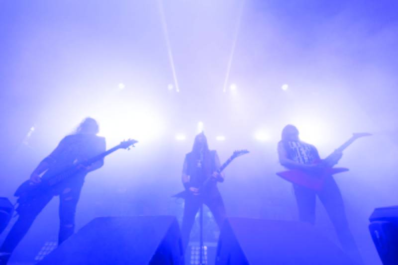 Το συγκρότημα "Suicidal Angels" στην Καλαμάτα