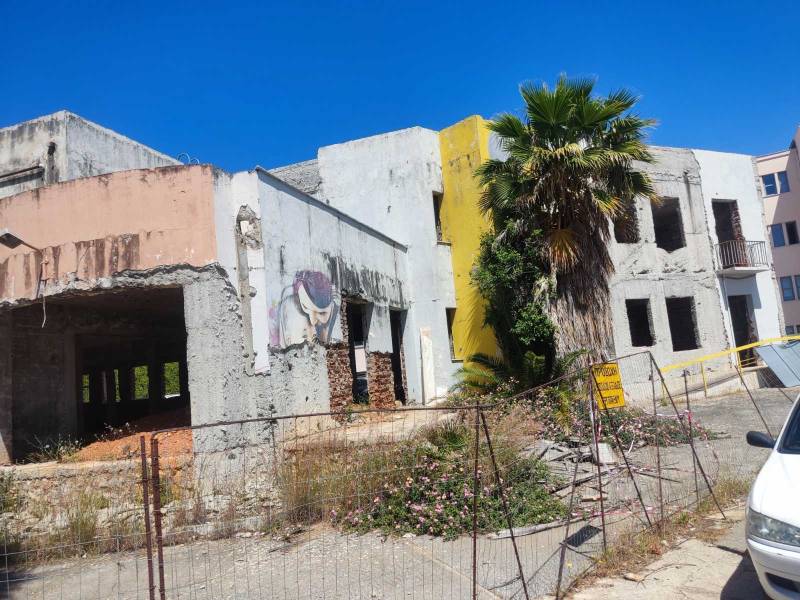 Ο Θ. Βασιλόπουλος για κτήριο της ΔΕΥΑΚ, Δημοτικό Κατάστημα Ασπροχώματος και σχολείο στον Άρι