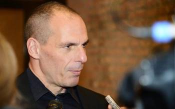 Βαρουφάκης: Ποτέ δεν μου είπε ο Σόιμπλε για Grexit - δεν γνωρίζω για τρύπα στα έσοδα