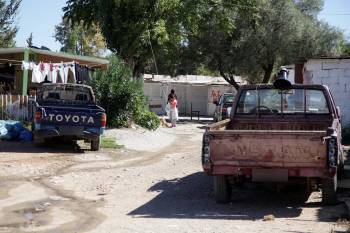 Παιδί τσιγγάνας από τη Θήβα το αγοράκι, που βρέθηκε σε καταυλισμό στην Τραπεζοντή Λακωνίας