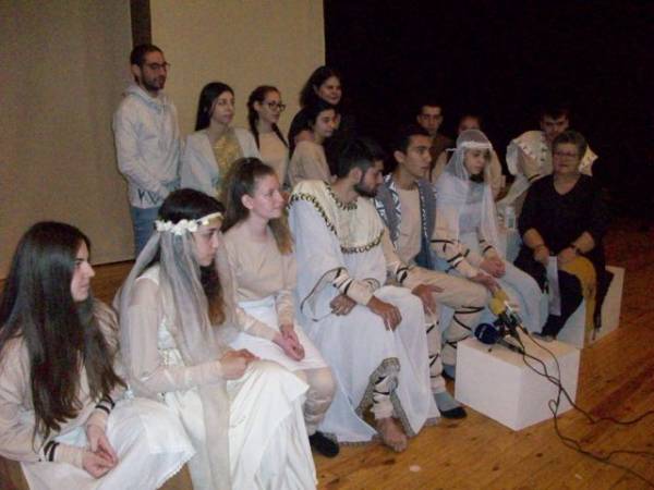 "Το σκλαβί" από την Πειραματική Σκηνή Καλαμάτας