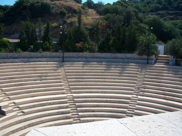 Μουσική παράσταση στα Πλατάνια Τριφυλίας