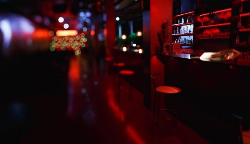 Εφοδοι της Δίωξης Εκβιαστών σε 14 μπαρ - Νεαρός πήγε να τραβήξει όπλο