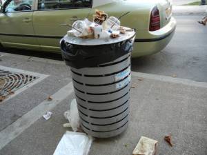 Κάθε πότε αδειάζουν τα καλαθάκια;