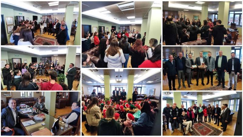 Κάλαντα από μαθητές στο Δημαρχείο Καλαμάτας