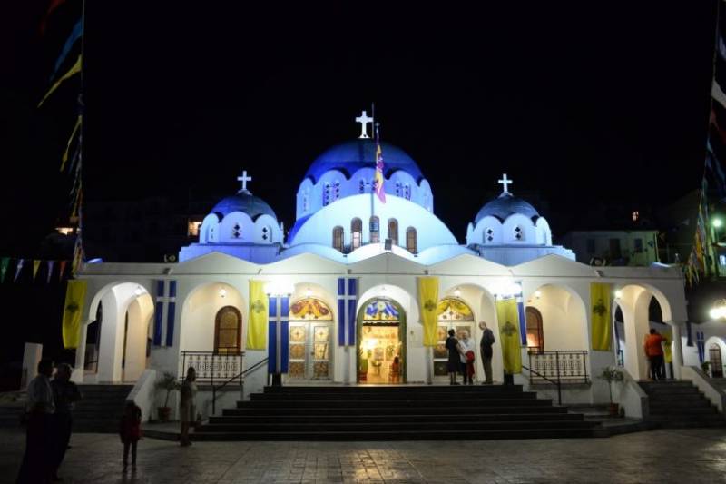 Πύλος: Ζωντανά από IONIAN και eleftheriaonline.gr απόψε οι Β' Χαιρετισμοί