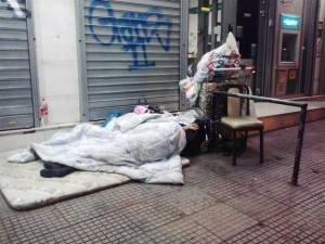 Την έλλειψη κοινωνικών δομών πληρώνουν τα θύματα της κρίσης