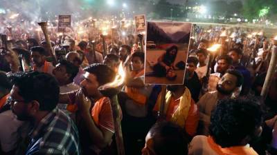 Κλιμακώνεται η ένταση Ινδίας – Πακιστάν μετά την επίθεση στο Κασμίρ: Για «αυτοσυγκράτηση» καλεί ο ΟΗΕ