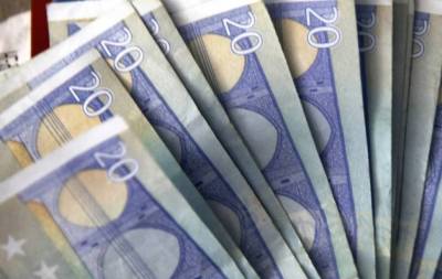 Έκτακτη βοήθεια 200 - 300 ευρώ σε 1.112.000 συνταξιούχους (Βίντεο)