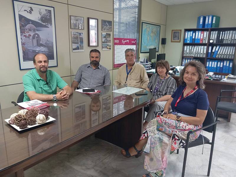 Επίσκεψη Κουτουμάνου και Οικονομάκου στο αεροδρόμιο Καλαμάτας