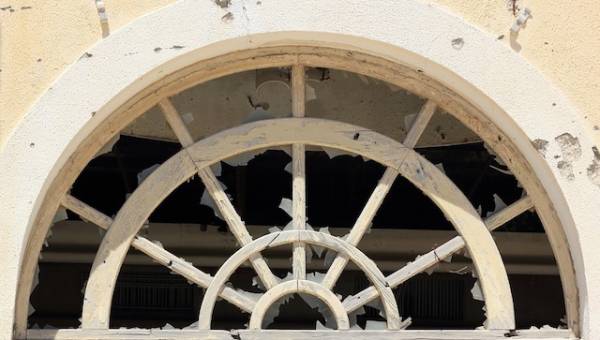 Επιστροφή στη μίζερη βαλκανική καθημερινότητα