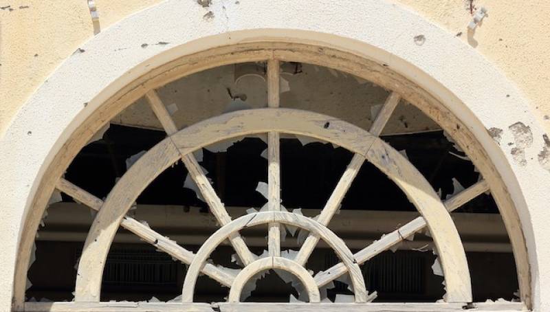 Επιστροφή στη μίζερη βαλκανική καθημερινότητα