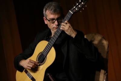 "Μικρό χειμωνιάτικο ταξίδι" ετοιμάζει το Δημοτικό Ωδείο Καλαμάτας (βίντεο)