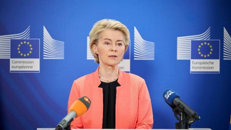 Η Κομισιόν επιβεβαιώνει το... ρωσικό σαμποτάζ στο αεροπλάνο της Φον ντερ Λάιεν (βίντεο)