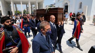 Τελευταίο «αντίο» στη Μαρίνα Λαμπράκη-Πλάκα (βίντεο)