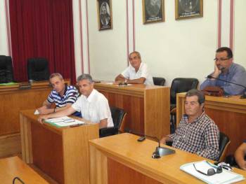 Απίστευτοι ισχυρισμοί Μπουζιάνη: Οι δημότες φταίνε για το κόστος των σκουπιδιών!