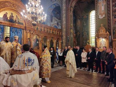 Καλαμάτα: Εορτασμός των Τριών Ιεραρχών στους Ταξιάρχες