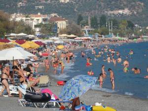 Εξαιρετικής ποιότητας τα νερά κολύμβησης σύμφωνα με τη ΔΕΥΑΚ