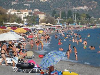 Εξαιρετικής ποιότητας τα νερά κολύμβησης σύμφωνα με τη ΔΕΥΑΚ