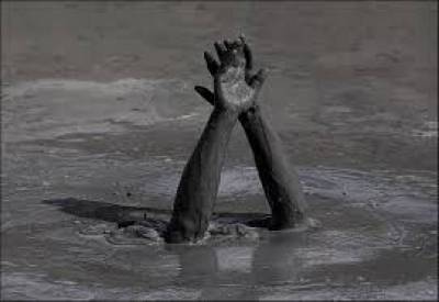 Οι συκοφαντίες των «αδιάφθορων» υπονομεύουν τη δημοκρατία