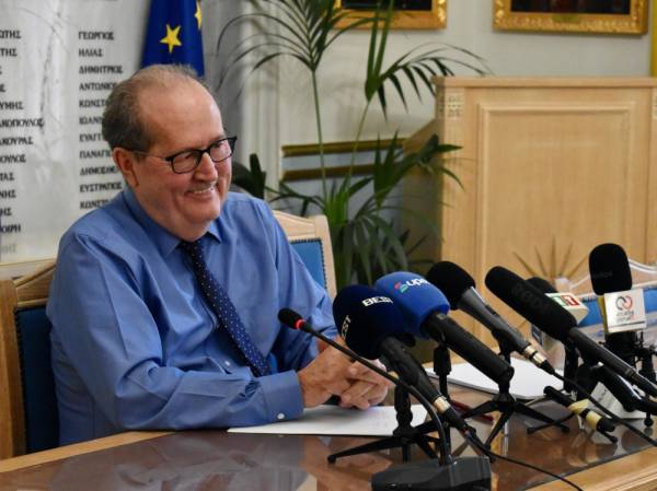 Στην πολιτική δεν είναι όλοι ίδιοι