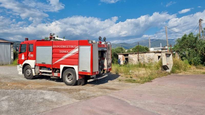 Καλαμάτα: Φωτιά σε ακατοίκητο κτίσμα στην οδό Αθηνών