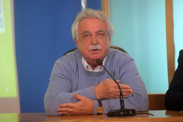 Η ΠΕΔ Αττικής τίμησε το Σταύρο Μπένο