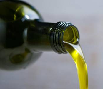 8.000 λίτρα «μαϊμού» έξτρα παρθένο ελαιόλαδο εντόπισαν ΕΦΕΤ και ΣΔΟΕ