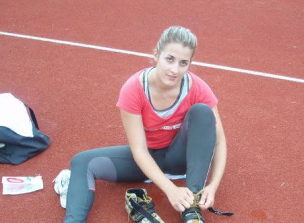 Αναπηρικό καροτσάκι ή τεχνητό μέλος σε παιδί