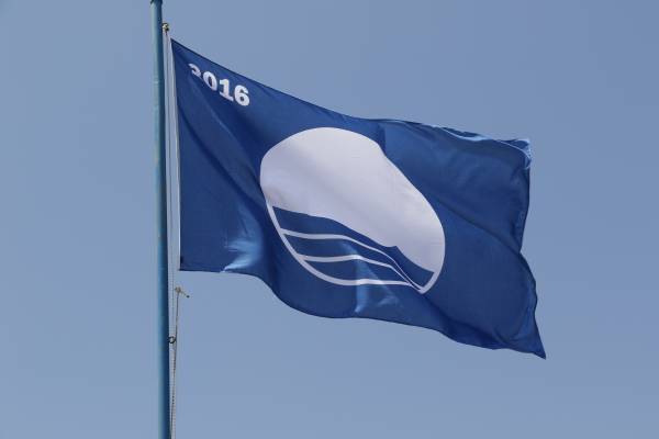 5 Γαλάζιες Σημαίες σε Καλαμάτα και Μπούκα (βίντεο-φωτογραφίες)