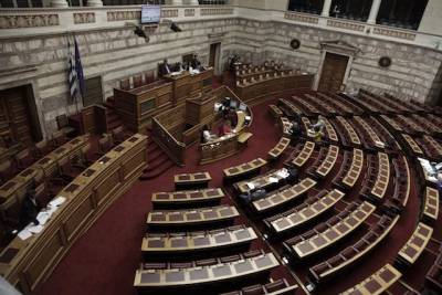 Η αποστρατεία των βετεράνων πολιτικών