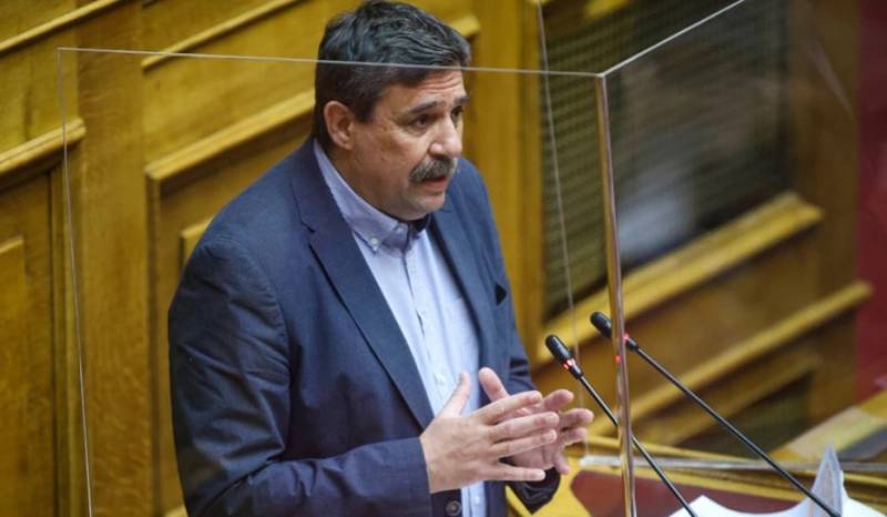 Ξανθός: Ψηφίστηκε «στα μουλωχτά» η κατάργηση της μονιμότητας των νεοπροσλαμβανόμενων γιατρών ΕΣΥ