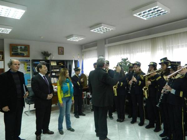 Κάλαντα στο δήμαρχο από τη Δημοτική Φιλαρμονική Μεσσήνης