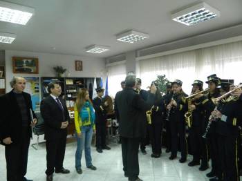 Κάλαντα στο δήμαρχο από τη Δημοτική Φιλαρμονική Μεσσήνης