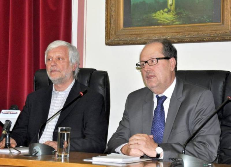"Προεκλογική φιέστα Τατούλη" η εκδήλωση στο Μέγαρο Χορού, λέει ο Νίκας