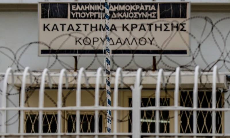 Επίσκεψη Λαμπρόπουλου στα Σωφρονιστικά Καταστήματα Κορυδαλλού