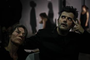 Ο Γεράσιμος Γεννατάς στην "Ε": “Η τέχνη και η σκέψη είναι λαθρεπιβάτες στο πλοίο της ανάγκης.”