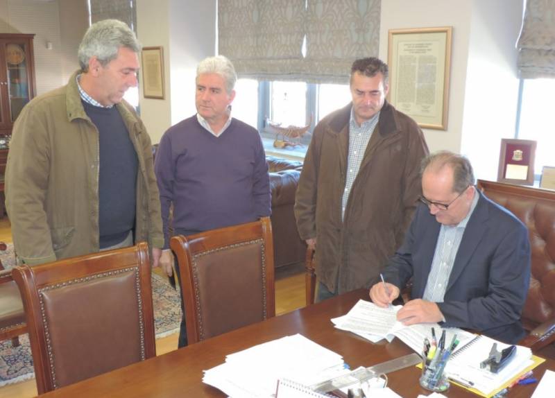 Καλαμάτα: Σύμβαση για πεζοδρόμιο και φώτα Αύρας, Ηρώων και Ποσειδώνος